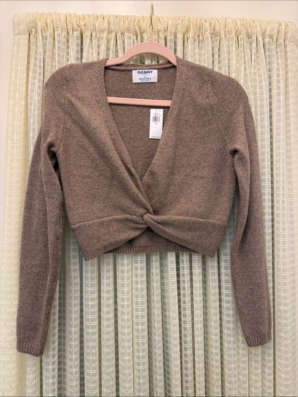 Old Navy Womens cropped Sweater